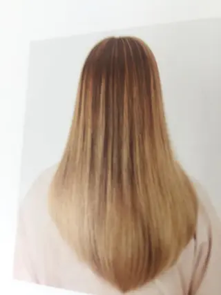 セミロング 髪質改善・修復 成瀬由賀里のヘアスタイル