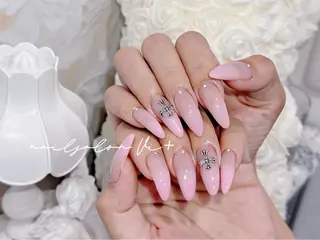 ネイル ✨Nailsalon Vi+✨のネイルデザイン