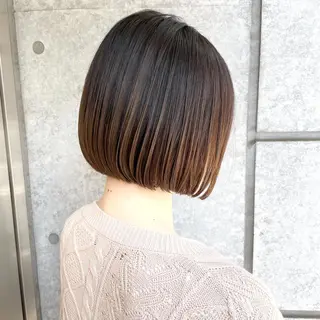 ショート カラー ヘアアレンジ MiU所属・韓国×髪質改善×美髪 縮毛矯正×レイヤーのヘアスタイル