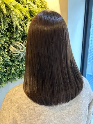 ミディアム 水谷 菜央のヘアスタイル