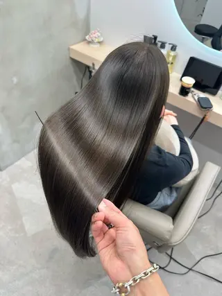 ロング カラー youres hair はなれ店所属・髪質改善🌸縮毛矯正 専門家💖後藤のヘアスタイル