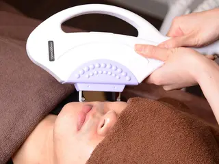 ショート カラー メンズ Renatus 脱毛/美肌/眉/痩身のエステ・リラクイメージ