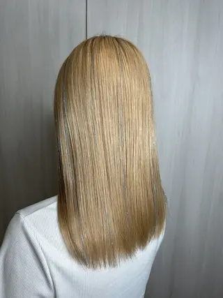 ミディアム モモカ/ハイトーン /バレイヤージュのヘアスタイル