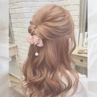 ロング カラー ヘアアレンジ ひろ美容室所属・🧸𓂃 momoka 𓋜のヘアスタイル