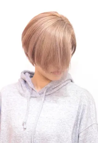 ショート フェアリーテイル所属・吉田 典弘のヘアスタイル