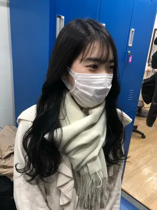 カラー white.所属・white.梅田 デザインカラー🦄のヘアスタイル