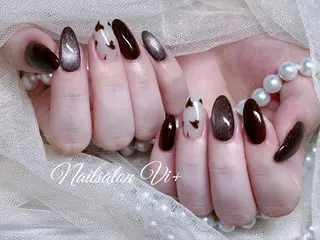 ネイル Nailsalon Vi+ももか🩷のネイルデザイン