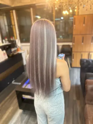 ロング 石井 綾乃のヘアスタイル