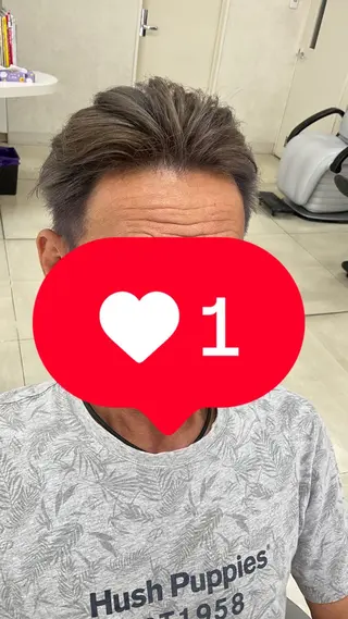 カラー タカハシ リナのヘアスタイル