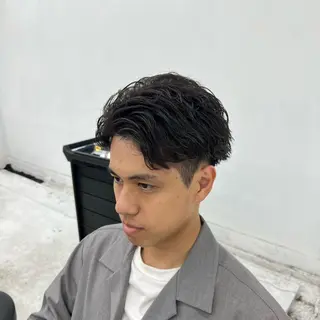 ショート パーマ 豊崎 佑輔のヘアスタイル