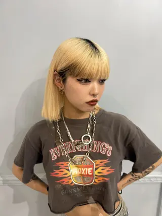 ショート カラー ORIKA所属・岡崎 睦のヘアスタイル