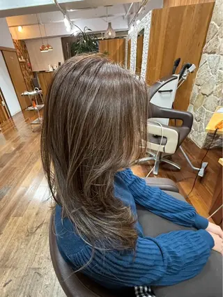 セミロング カラー よしかわ あいか/京都美容室のヘアスタイル