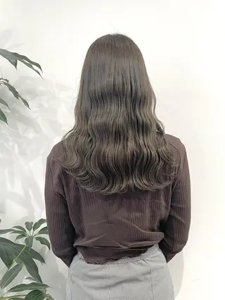 ミディアム オリーブ、カーキ系 No.1シラトリのヘアスタイル