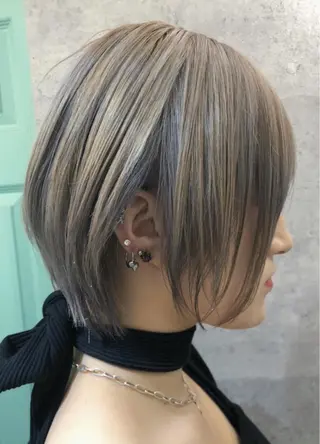 ショート カラー LATTE所属・𝑺𝒂𝒌𝒊 🩶マンツーマン施術のヘアスタイル