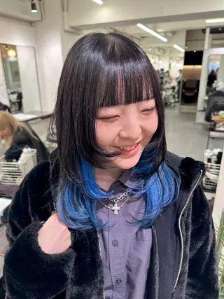 ミディアム カラー 梅田ハイトーン チダ ヒナノのヘアスタイル