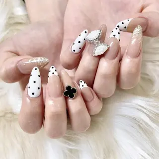 ネイル PEEKABOO 心斎橋のネイルデザイン