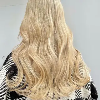 ロング カラー もにか🌞原宿/渋谷 🌝ブリーチカラーのヘアスタイル