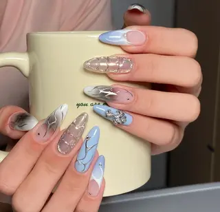 ネイル Queens みなみのネイルデザイン