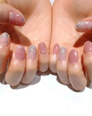 ネイル 會田 瑠衣のネイルデザイン