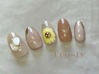 ネイル Trusty新小岩 杉山のネイルデザイン