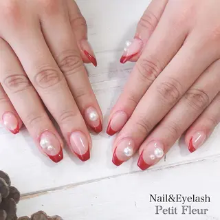 ネイル Petit Fleur所属・青柳 亜梨奈のマツエク・マツパデザイン