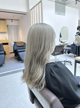 カラー セミロング ✨【公式】 juhl.横浜✨のヘアスタイル