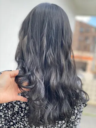 ロング カラー JILL ユキのヘアスタイル