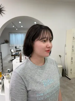 ショート カラー 喜屋武 美月のヘアスタイル