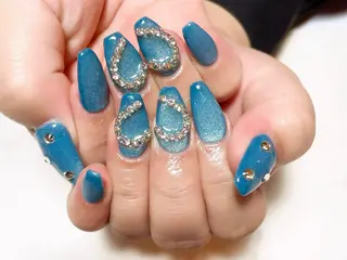 ネイル total salon fu-a'[フーア]所属・佐藤 芽衣のネイルデザイン