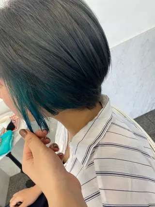 ショート カラー 大森 有紗のヘアスタイル