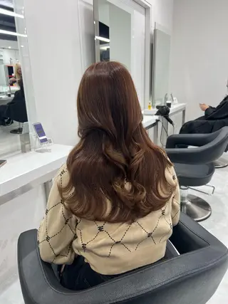 ロング カラー オリーブカラー🫒 レイヤーカット✂︎のヘアスタイル