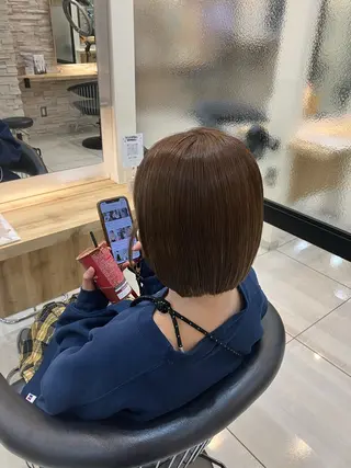 ショート カラー 前髪/顔周り/透明感 艶カラーとどさんのヘアスタイル