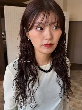 ロング パーマ 中村 友香のヘアスタイル
