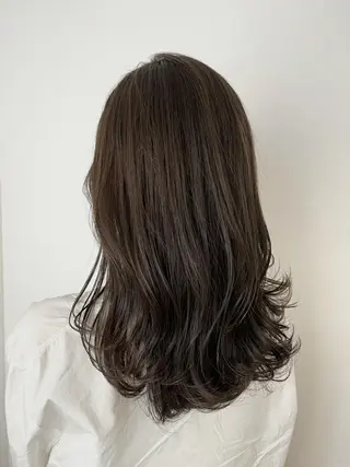 ロング カラー KNOWHOW京都所属・トレンド/顔まわり/ レイヤー/グレージュのヘアスタイル