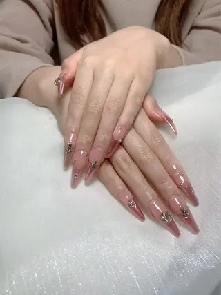 ネイル EN nailsalon所属・リン リンのネイルデザイン