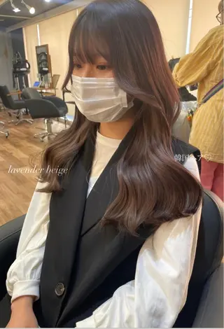 ロング レイヤーカット、 大人可愛い　中村美羅のヘアスタイル