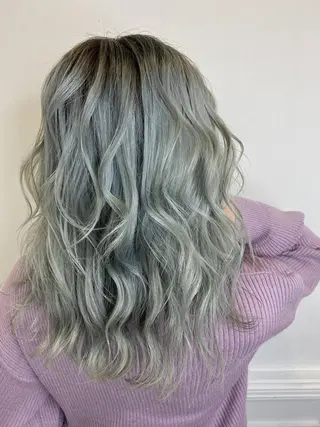 セミロング カラー メンズ 🌟ブリーチ特化型 ハイトーンカラー🌟のヘアスタイル