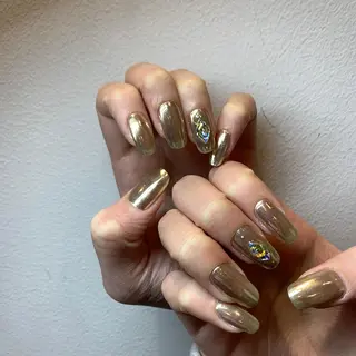 ネイル repos~ルポ~所属・里見 麗のネイルデザイン