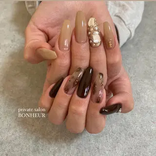 ネイル BONHEUR Annaのネイルデザイン