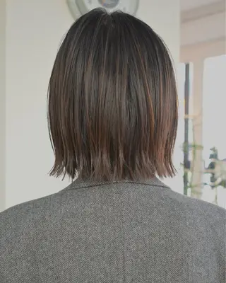 ミディアム カラー レイヤーボブ/ 艶カラー/サナ🌼のヘアスタイル
