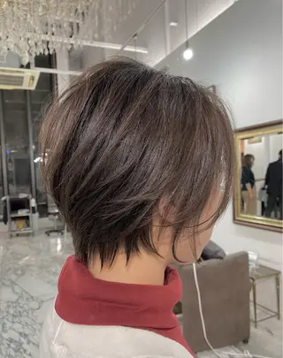 ショート カラー 👑圧倒的カラー👑 佐々木祐希のヘアスタイル