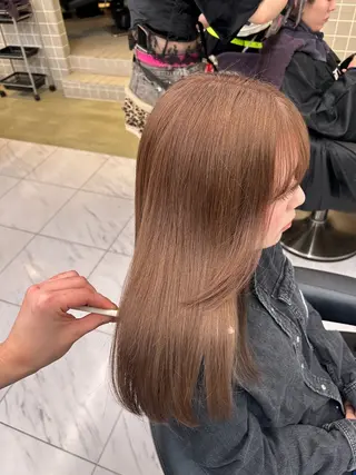 カラー 🥯縮毛/レイヤー/ ベージュヘア🥯のヘアスタイル