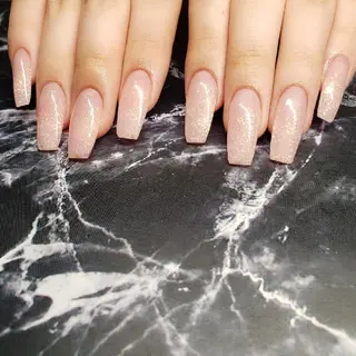 セミロング ネイル クロキ 。のネイルデザイン