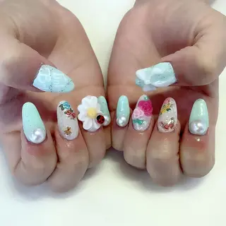 ネイル 💎🐰 saki. m 🐰💎のネイルデザイン