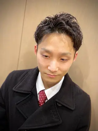 ショート パーマ メンズ 山田 哲平のヘアスタイル