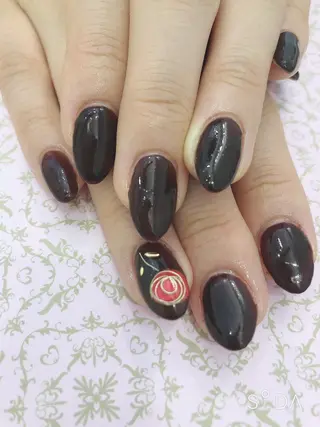 ネイル Piacere所属・Piacere 絵美のネイルデザイン