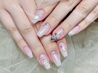 ネイル Queenie 🦋のネイルデザイン