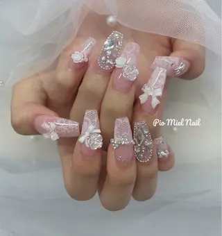 ミディアム Pio Mielのネイルデザイン