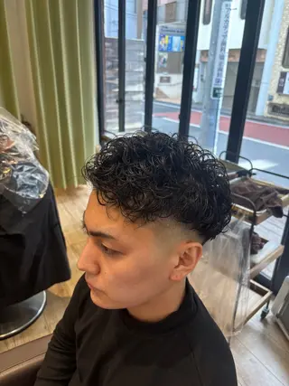 ショート メンズ 洛樹 /海外風ヘアー /フェード/パーマのヘアスタイル