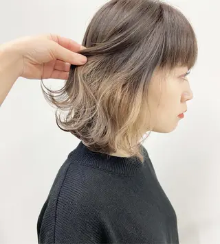 ミディアム カラー ヘアアレンジ 🦄インナーカラー 🦄貫井彩花のヘアスタイル